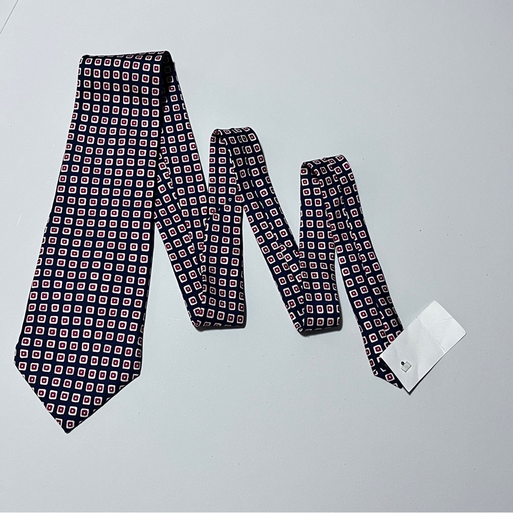 Vintage Polo University Necktie - Elegant Navy Blue, Red and White Geometric Tie